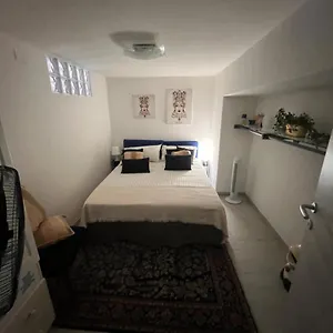 Manzoni 29 , Cagliari Italia